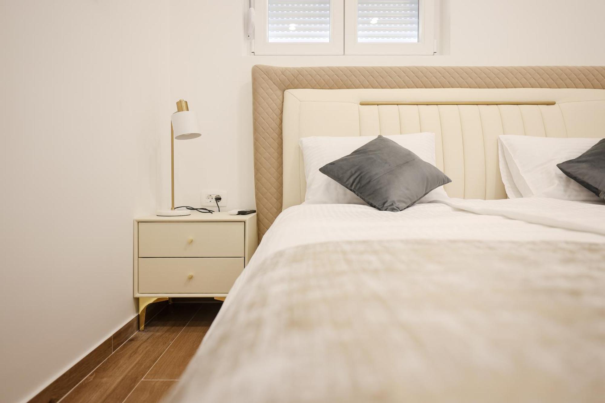 Premium Rooms Prince Zadar Bagian luar foto