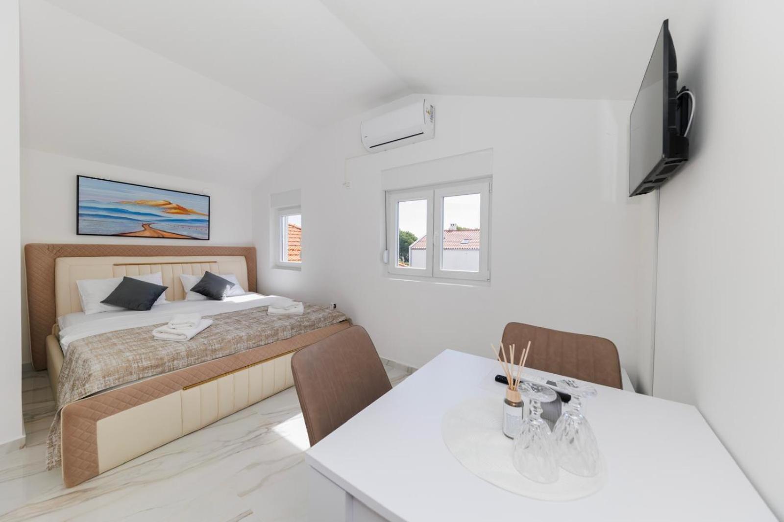 Premium Rooms Prince Zadar Bagian luar foto