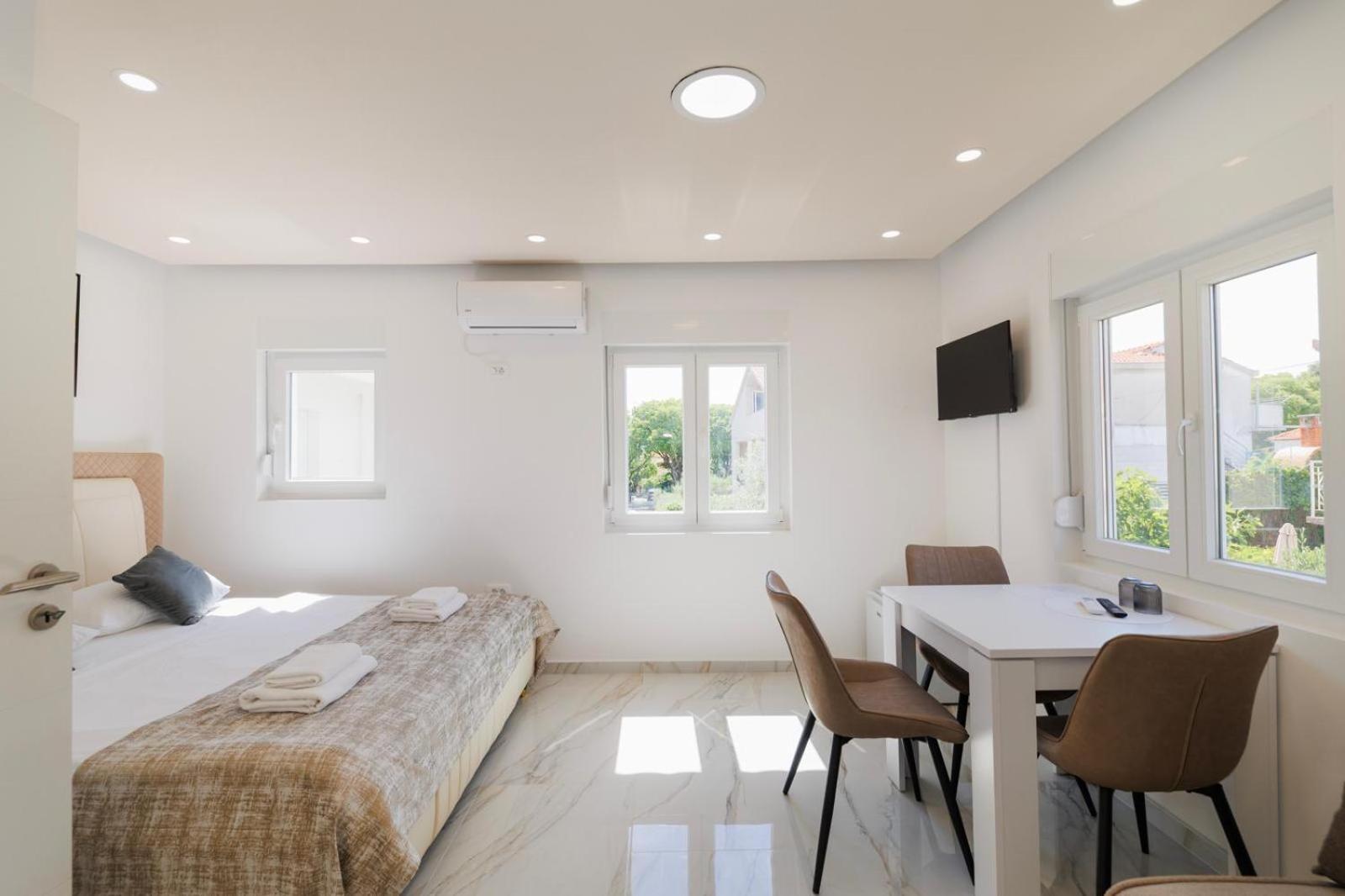 Premium Rooms Prince Zadar Bagian luar foto