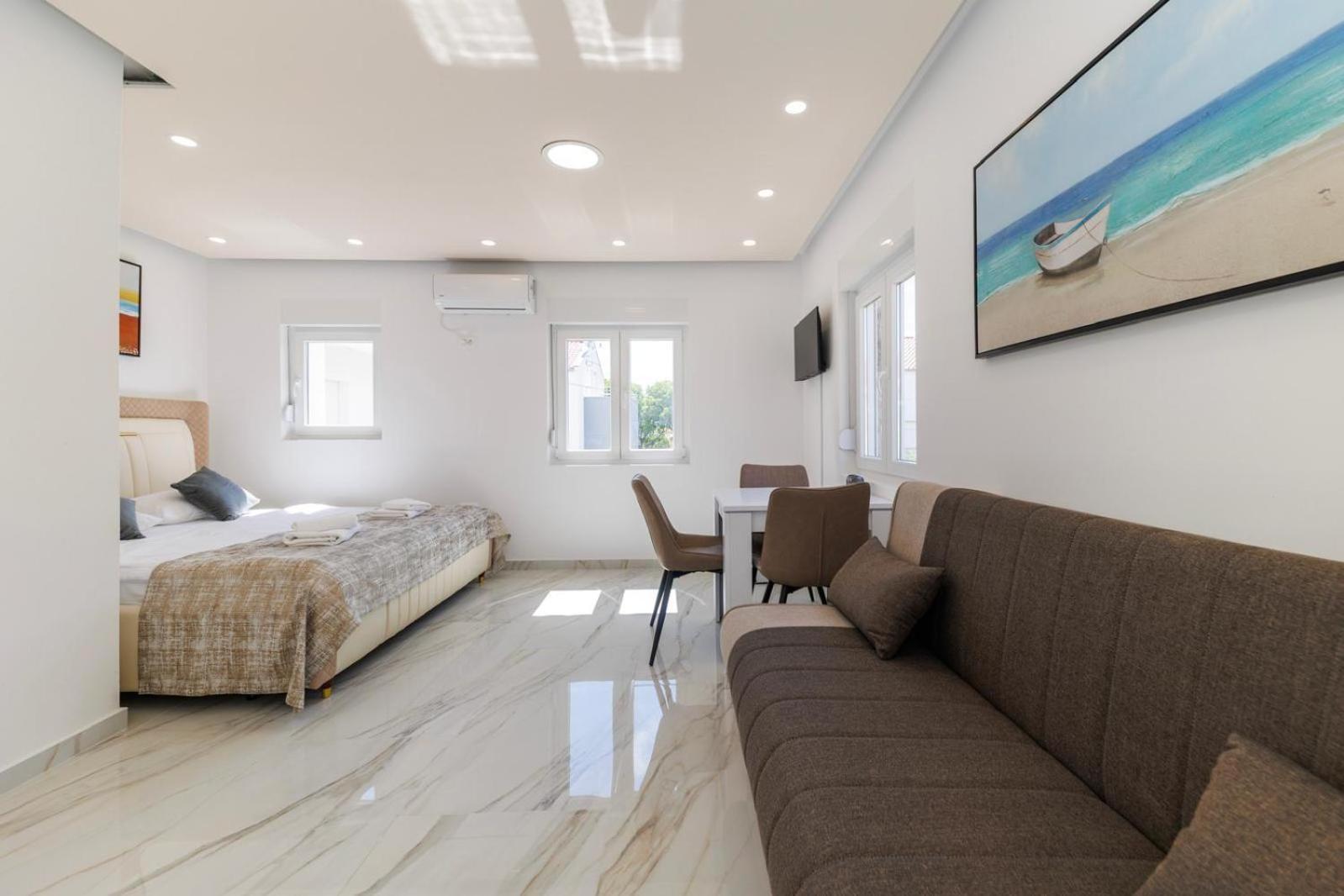 Premium Rooms Prince Zadar Bagian luar foto